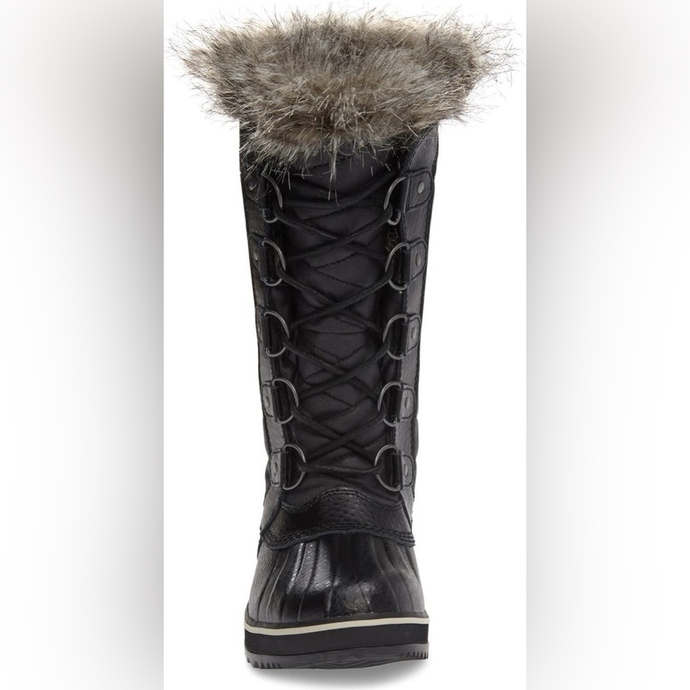 Sorel Black Winter Boots with Fur Trim waterproof boot with a fluffy cuff